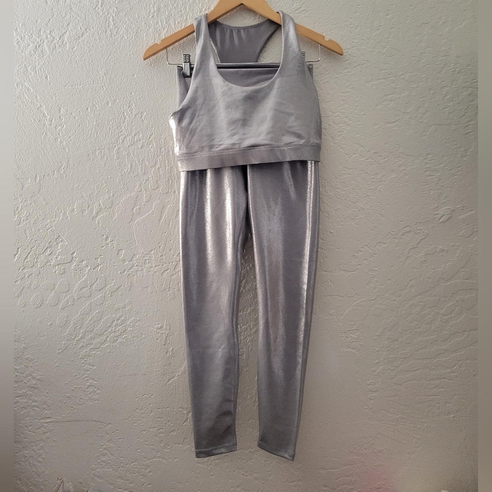 All Fenix Silver Liquid Set Bra Top (L) & Leggings (M)